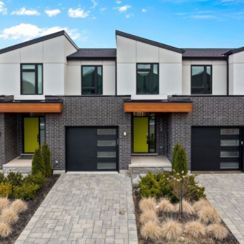 HAH Developments helps Airbnb hosts achieve Superhost status through expert property management, impeccable cleaning, and exceptional guest services. Partner with us for seamless hosting and increased bookings.